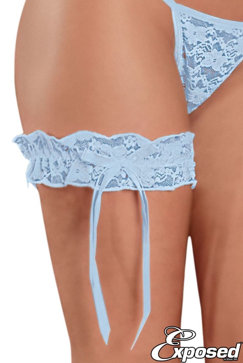 LEG GARTER EXPOSED