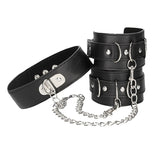 COLLAR AND CUFFS WITH METAL FASTENERS