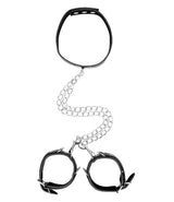 COLLAR AND CUFFS WITH METAL FASTENERS