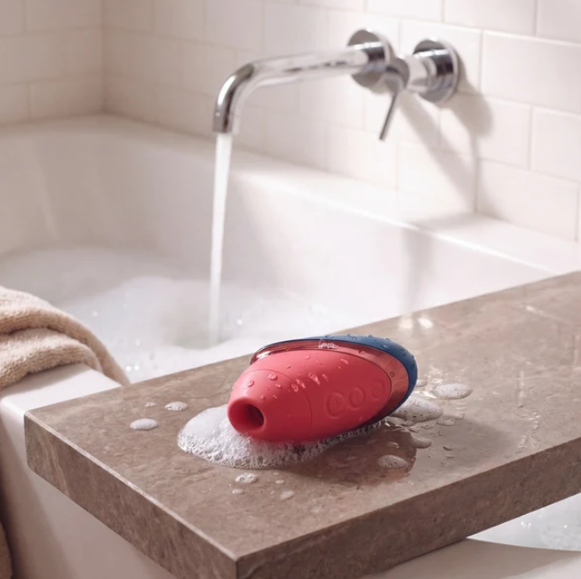 WOMANIZER LIBERTY NEXT BLEU/ROUGE